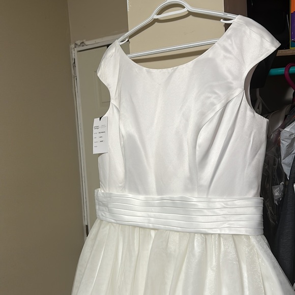 Unique Vintage x Dolly Couture Tea Length Wedding Dress - Holly - Picture 5 of 8